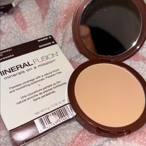 Mineral Fusion Pressed Powder Foundation - warm 2